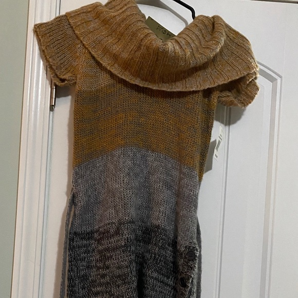 Girl’s/Teen Belted tunic (Derek heart brand ) - Picture 12 of 16